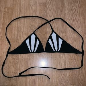 AUSTIN TRIANGLE JOLYN TOP